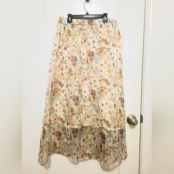 MELLODAY Dresses & Skirts - MELLODAY Floral Print Maxi Skirt